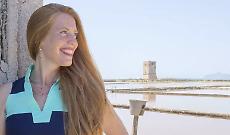 L'americana Kathleen Lucey madrina di &laquo;Red Head Sicily&raquo;: i rossi naturali tornano a Nubia tra mulini e aglio rosso