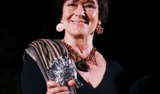 Monica Guerritore e il ritorno del cancro: "Ho fatto la chemio per la prima volta"