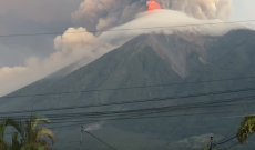 Il vulcano Fuego esplode in Guatemala, scuole chiuse e persone evacuate: il video