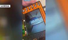 Il drone dei Nocs recupera gli effetti personali nelle case in bilico sulla frana di Niscemi: il video