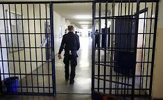 Carceri, polizia penitenziaria in stato di agitazione in Sicilia: sull'isola in 10 anni 606 detenuti in pi&ugrave; e 543 agenti in meno