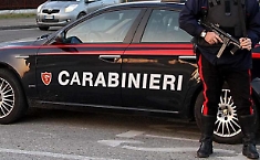 Nascondeva la droga nel giubbotto, arrestato venticinquenne