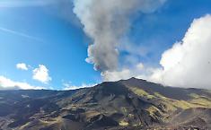 Etna, dall'Ingv avviso arancione per l'aviazione: nessun impatto sull'operativit&agrave; dell'aeroporto di Catania