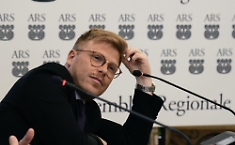 La Vardera: "Parenti dei politici comandati e imboscati nella sanit&agrave;" (con stipendi di 9000 euro al mese)