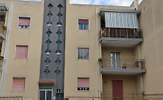 Scicli e l'anziano fracassone, i condomini: "Per il nuovo anno chiediamo solo un po' di pace"