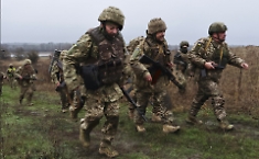 Piano di pace in Ucraina, il New York Times: &laquo;Previsto rafforzamento dell'esercito di Kiev&raquo;