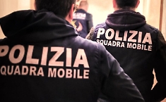 Abusava di un 14enne "fragile" nei momenti in cui doveva accudirlo: arrestato un infermiere di 63 anni