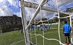 &laquo;Un contrasto, un silenzio innaturale&raquo;: la vigilia di Pordenone spezzata dalla morte di un quindicenne in campo