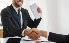 Aumenti in busta paga 2026: la &ldquo;mini flat tax&rdquo; al 5% sugli scatti da rinnovo contrattuale spiegata bene