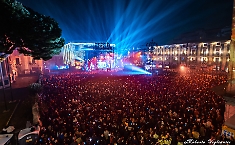 Capodanno in Sicilia, tutti gli appuntamenti gratuiti nelle piazze. Diversi big della musica italiana in concerto, dj set e fuochi