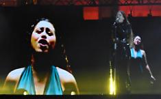 Delia Buglisi: la &ldquo;Sicilia bedda&rdquo; sbarca nei grandi teatri dell&rsquo;Isola. Due sold out e due serate d&rsquo;estate per un ritorno che profuma di mare