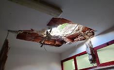 Frana a Castellammare del Golfo: massi sul circolo del tennis, chiusa l'area di Bocca della Carrubba