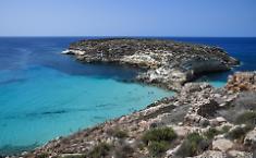 Lampedusa, riprendono gli sbarchi: 187 arrivi in poche ore, in 500 nell'hotspot