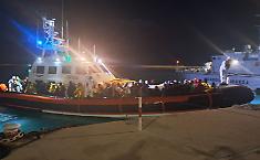 Salvati 103 migranti e portati a Pozzallo nel cuore della notte