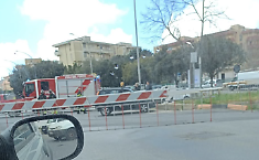 Ragusa, con l'auto dentro il passaggio a livello: &egrave; accaduto in via Paestum