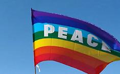 Sventola la bandiera della pace per il 25 Aprile: identificato dalle forze dell'ordine e ad Agrogento scoppia la polemica