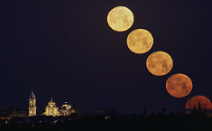 Se la luna si inchina sulle meraviglie architettoniche di Ispica