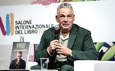 Roberto Baggio e la "la luce nell'oscurit&agrave;": &laquo;Ero ossessionato dal pallone&raquo;. E parla anche del rigore sbagliato nel '94