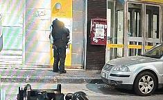 L'ordigno non esplode, fallisce il colpo alla Posta di via Canfora