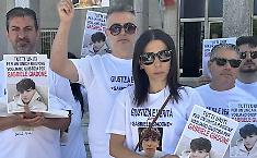 Caso Giadone, esposto dei genitori: &laquo;La preside convinse i compagni a non manifestare per Gabriele&raquo;