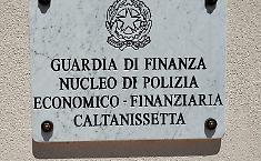 Blitz dei finanzieri al Libero Consorzio di Caltanissetta, sequestrati documenti sulla gestione dell'ente
