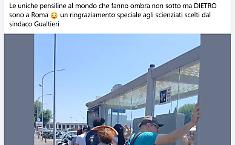Pensiline a inseguimento solare: il web asfalta il consigliere comunale leghista di Roma
