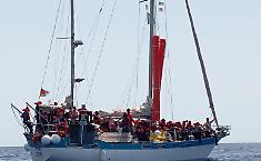 Stretta sulle Ong a Lampedusa: fermo amministrativo e multa da 10mila euro per la Trotamar III