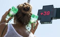 Caldo, Sicilia ancora con temperature infernali. Oggi 16 citt&agrave; con il bollino rosso, domenica scendono a 14