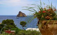 Boom di traghetti nell'estate 2026: Sicilia ed Eolie grandi protagoniste delle vacanze italiane