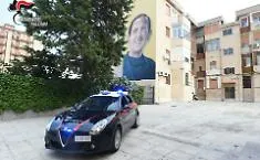 L'oltraggio al beato Pino Puglisi che ha lottato la mafia e a Papa Francesco, minorenne si scaglia contro i pannelli dedicati al sacerdote