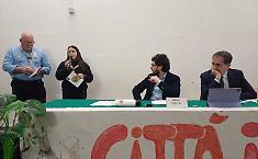 Catania, il sindaco affronta l'assemblea di Citt&agrave;insieme: Corso Martiri, lungomare, pedaggio per le auto semivuote