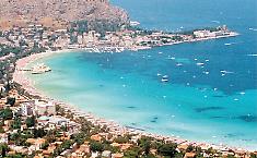 Mondello, pioggia di ricorsi sulla stagione balneare: Italo Belga deposita l'appello al Cga, attesa per il Tar sui bandi della Regione