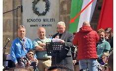 Poesia per le vittime di mafia mentre il figlio boss fa affari sui rifiuti e sugli oli esausti