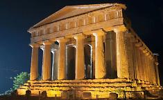 I templi di Agrigento, una montagna di norme non &egrave; bastata: la crisi idrica fa riemergere il nodo abusivi