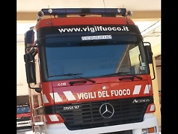 Palermo, crolla un cornicione, ferito gravemente un passante