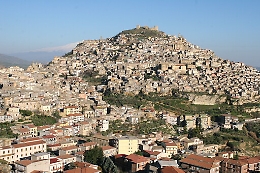 Strade, nell'Ennese la Salerno-Reggio Calabria in "salsa sicula"