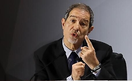 Musumeci tra rabbia ed amarezza: «Prof ha detto alla  mia nipotina "Tuo nonno prende voti mafiosi"...»