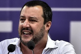 Salvini: «Ci risiamo, sono di nuovo indagato per sequestro di persona»