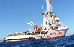 La Open Arms sfida il decreto Salvini e lui: «Pronti al sequestro della nave»
