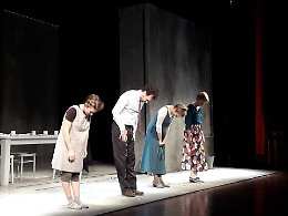 Emozioni al “Pirandello”: applausi ed ovazioni per il cast di Anna dei Miracoli