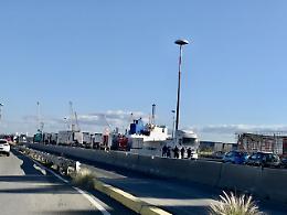 Caro-navi, protesta autotrasportatori in Sicilia a macchia di leopardo: a Catania tutto fermo