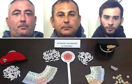 Paternò, "piazza di spaccio" in un bar del centro: quattro arresti