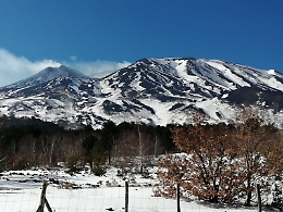Linguaglossa: Etna innevata sul Monte Baracca