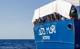 A Messina sbarcati 158 migranti dalla nave spagnola Aita Mari