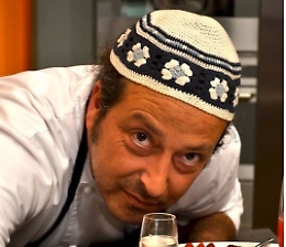 «La passione sfrenata non ha bisogno di cibo Basta la "sveltina gastronomica" di un gelato»