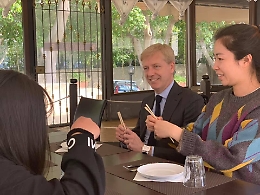 Agrigento, il sindaco Firetto a pranzo in un ristorante cinese