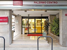 Coronavirus, finita quarantena in hotel: bergamaschi lasciano Palermo