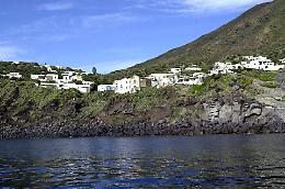 Ginostra, una frana mette a rischio l'unica via d'accesso