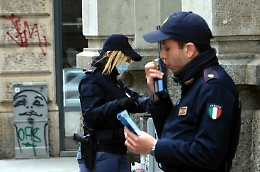 Catania, autocertifica di essere un posteggiatore abusivo: denunciato
