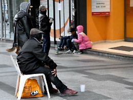 Senza soldi né cibo, così il virus della disperazione contagia la Sicilia